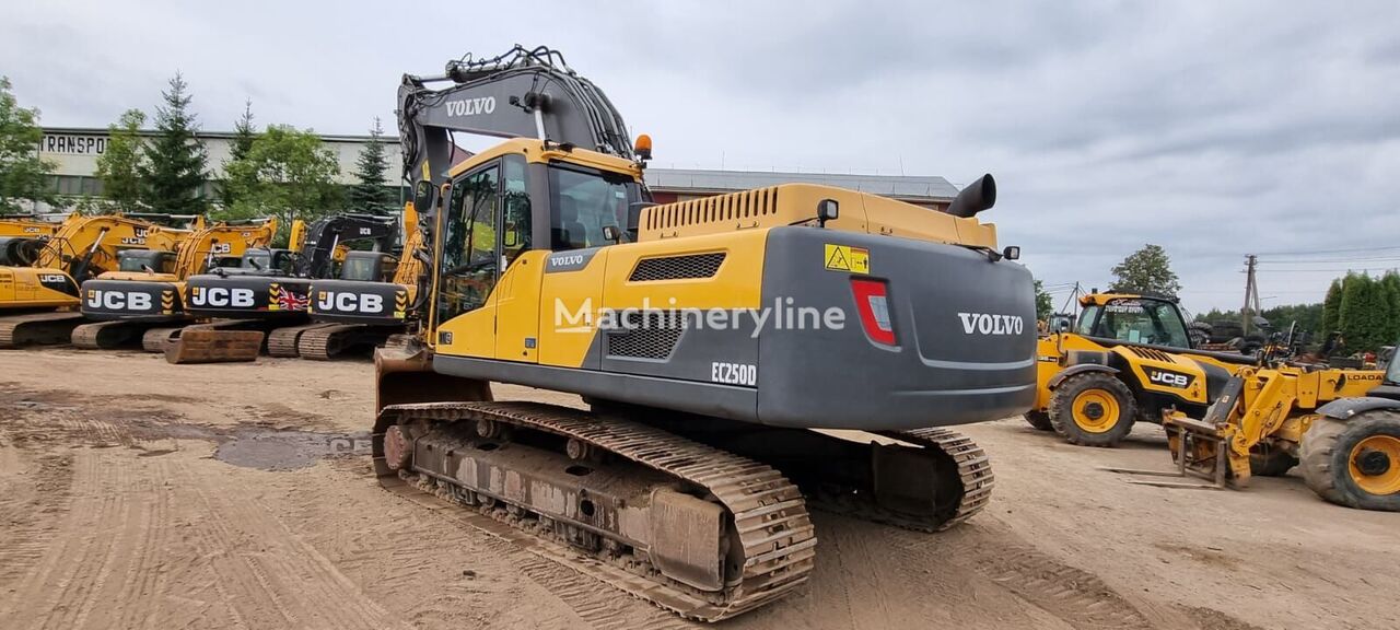 Volvo EC220 D tracked excavator