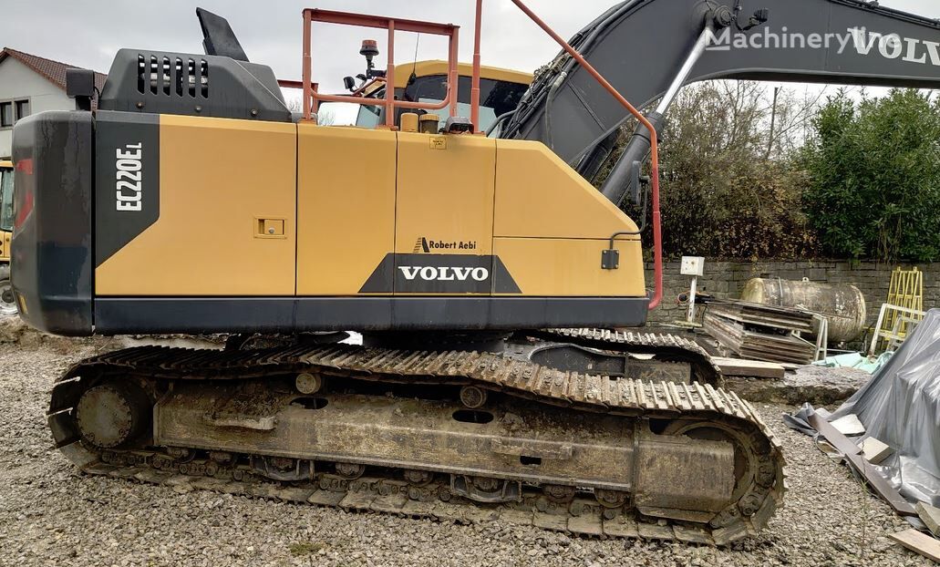 حفارة مجنزرة Volvo EC220 EL