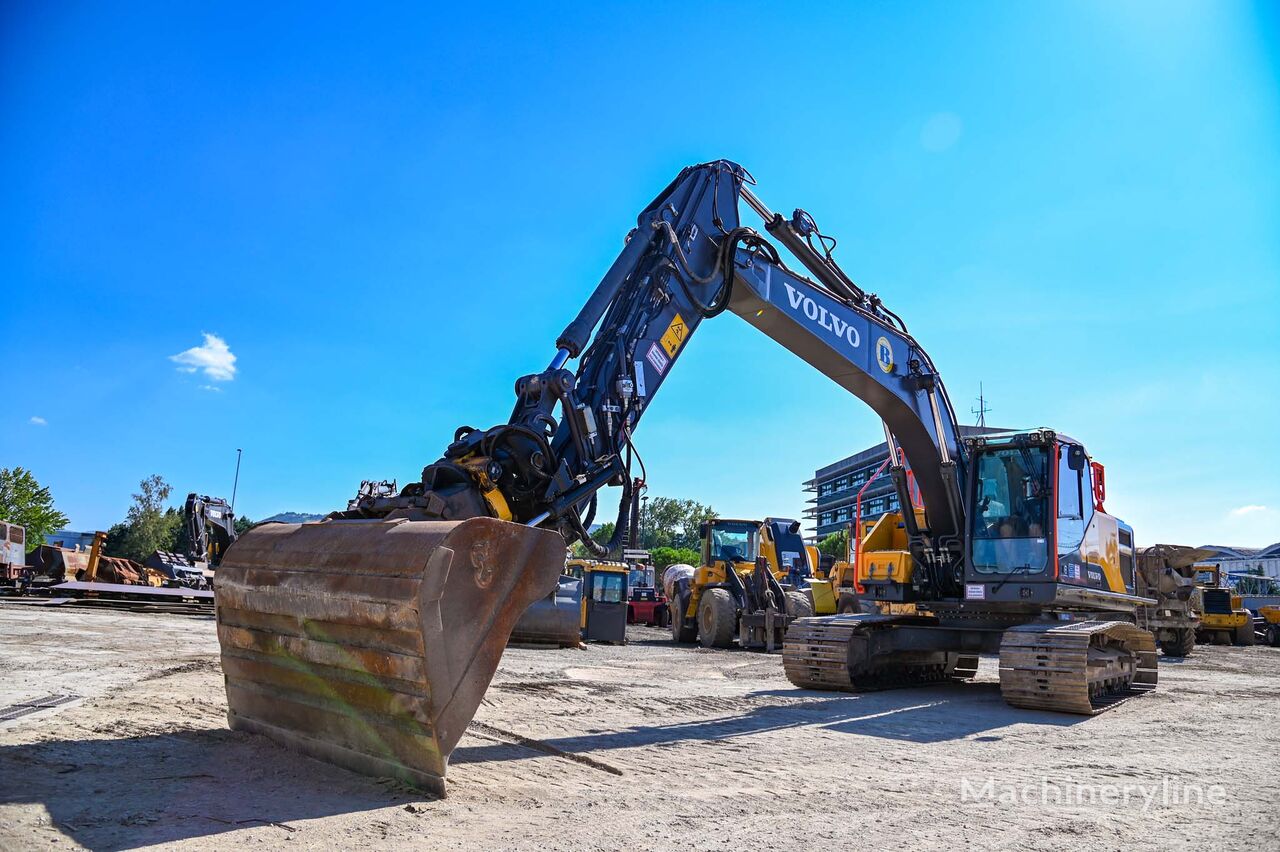 Volvo EC220EL bager guseničar