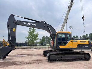 pelle sur chenilles Volvo EC240