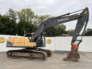 pelle sur chenilles Volvo EC240CNL