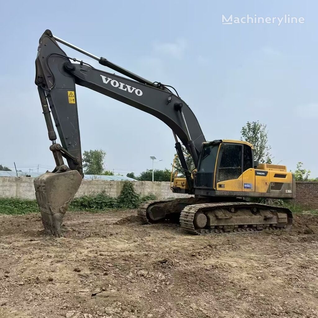 Volvo EC300DL tracked excavator