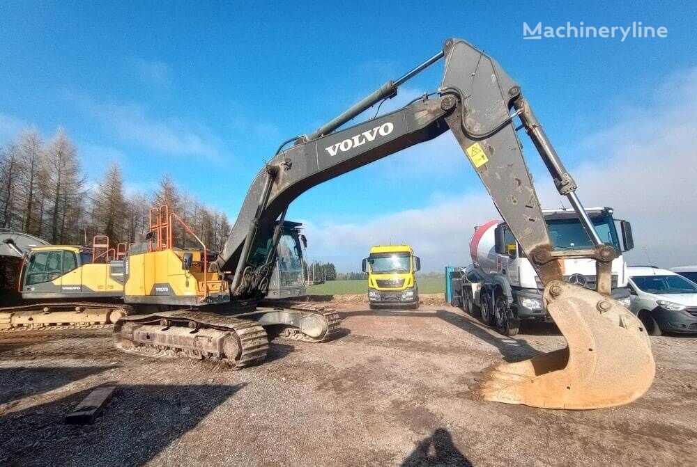 escavadora de rastos Volvo EC300EL