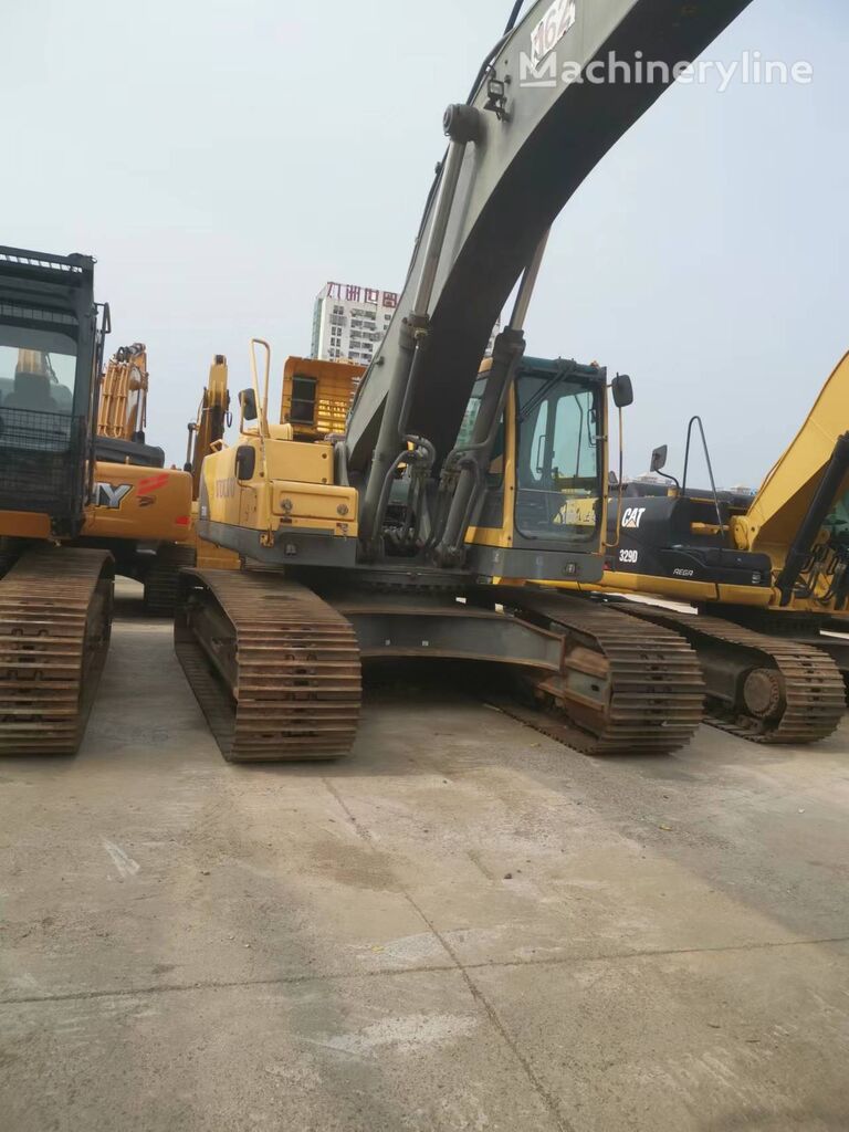 máy đào bánh xích Volvo EC460