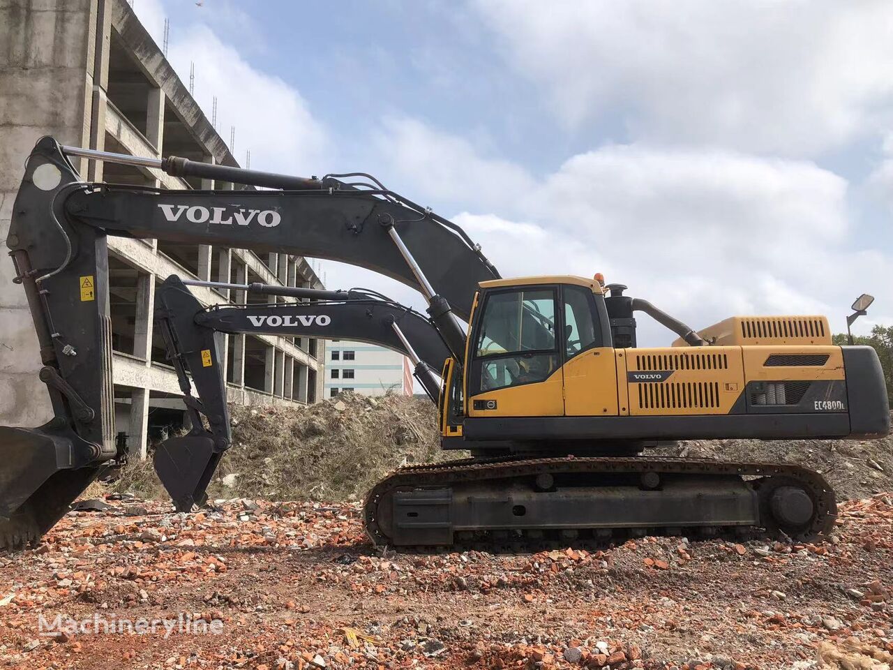 pelle sur chenilles Volvo EC480