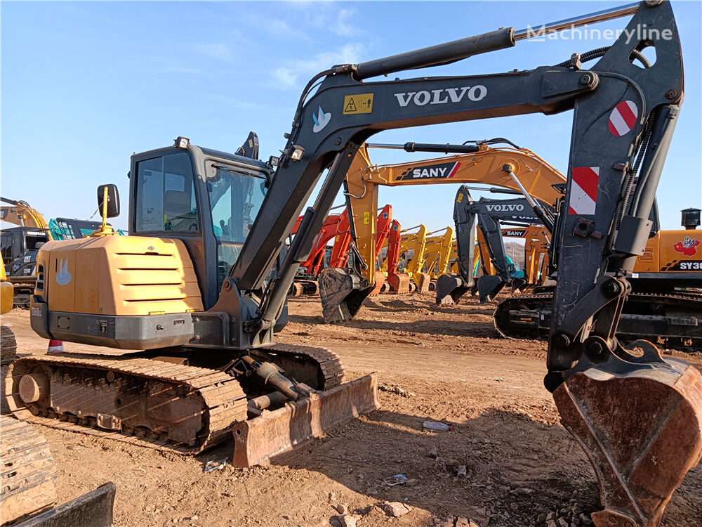 escavadora de rastos Volvo EC60