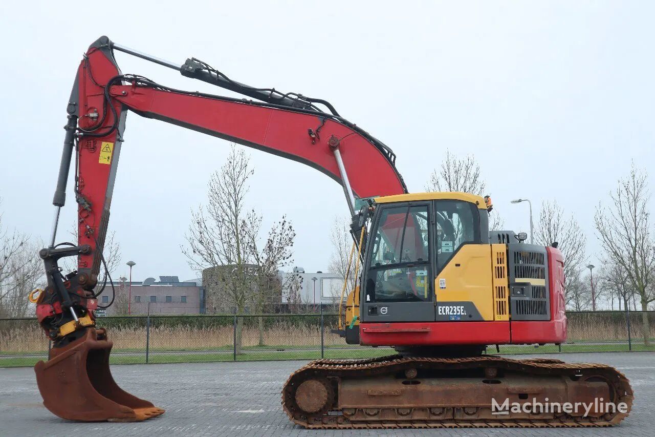 Volvo ECR 235 EL | ROTOTILT | BUCKET | AIRCO tracked excavator