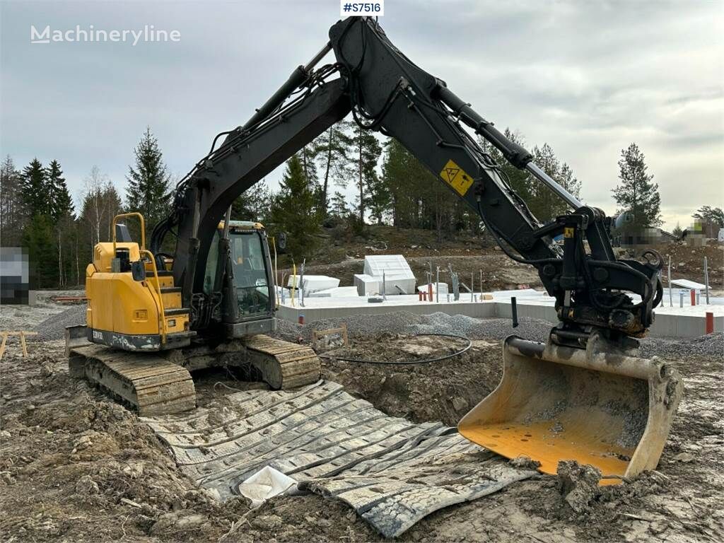 Volvo ECR145DL Crawler excavator with rotor and buckets クローラーショベル