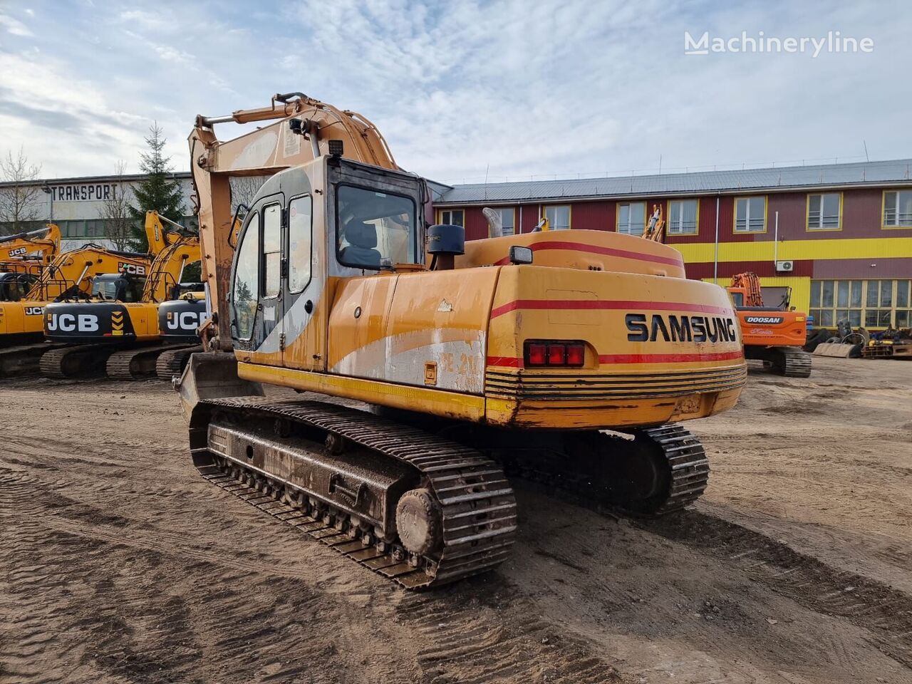 excavator dengan track Volvo SAMSUNG SE210LC