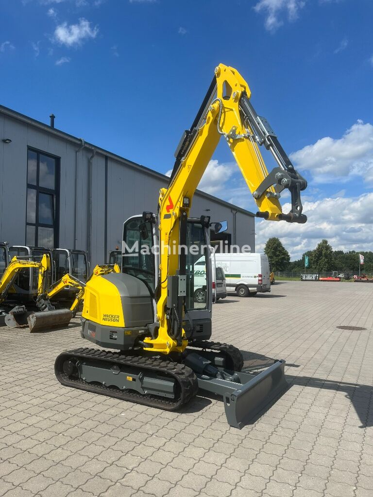 new Wacker ET 42 tracked excavator