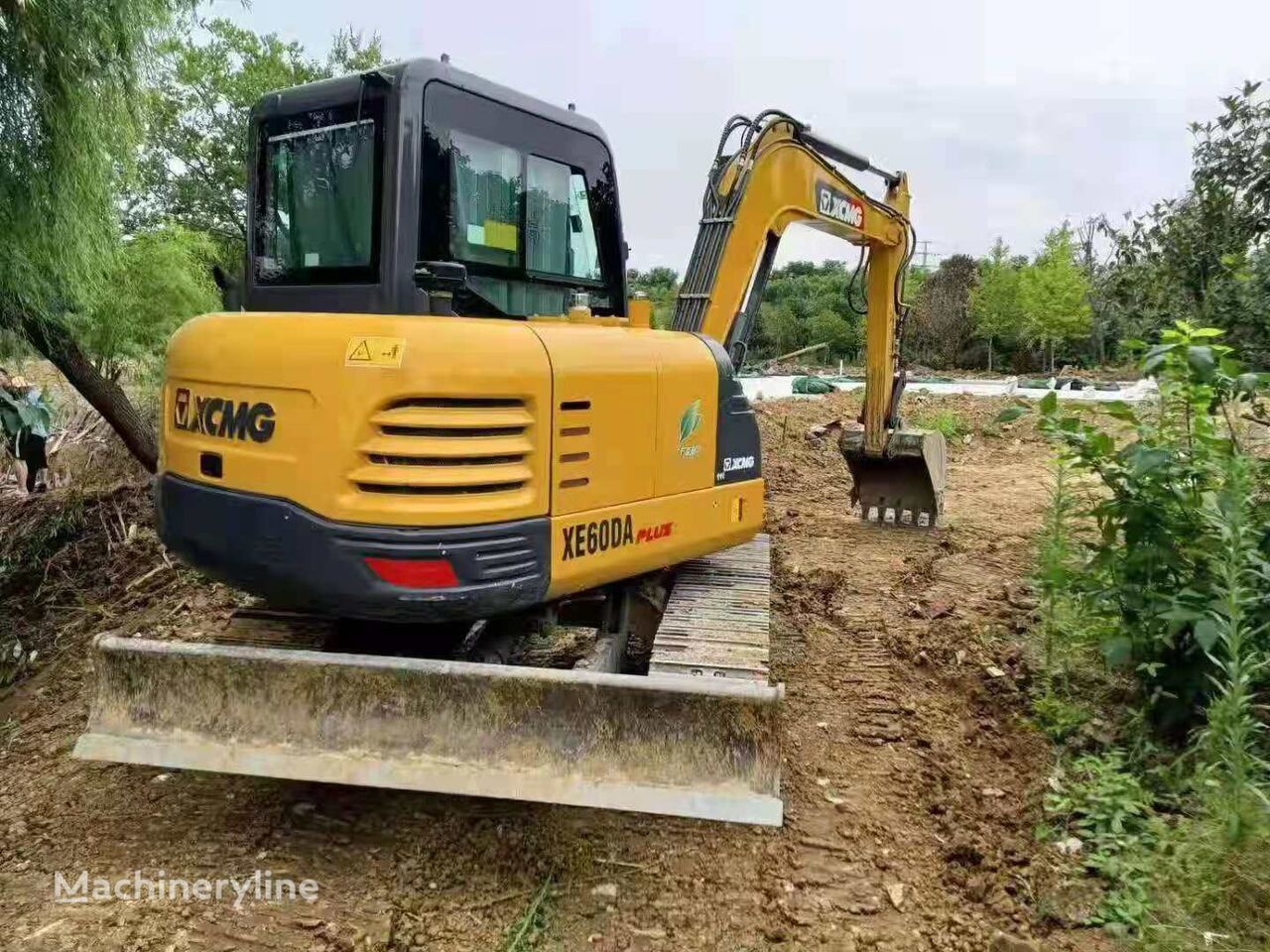 XCMG XE55DA tracked excavator