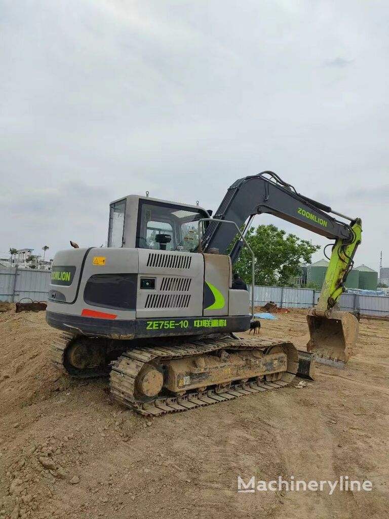 Zoomlion ZE75E-10 tracked excavator