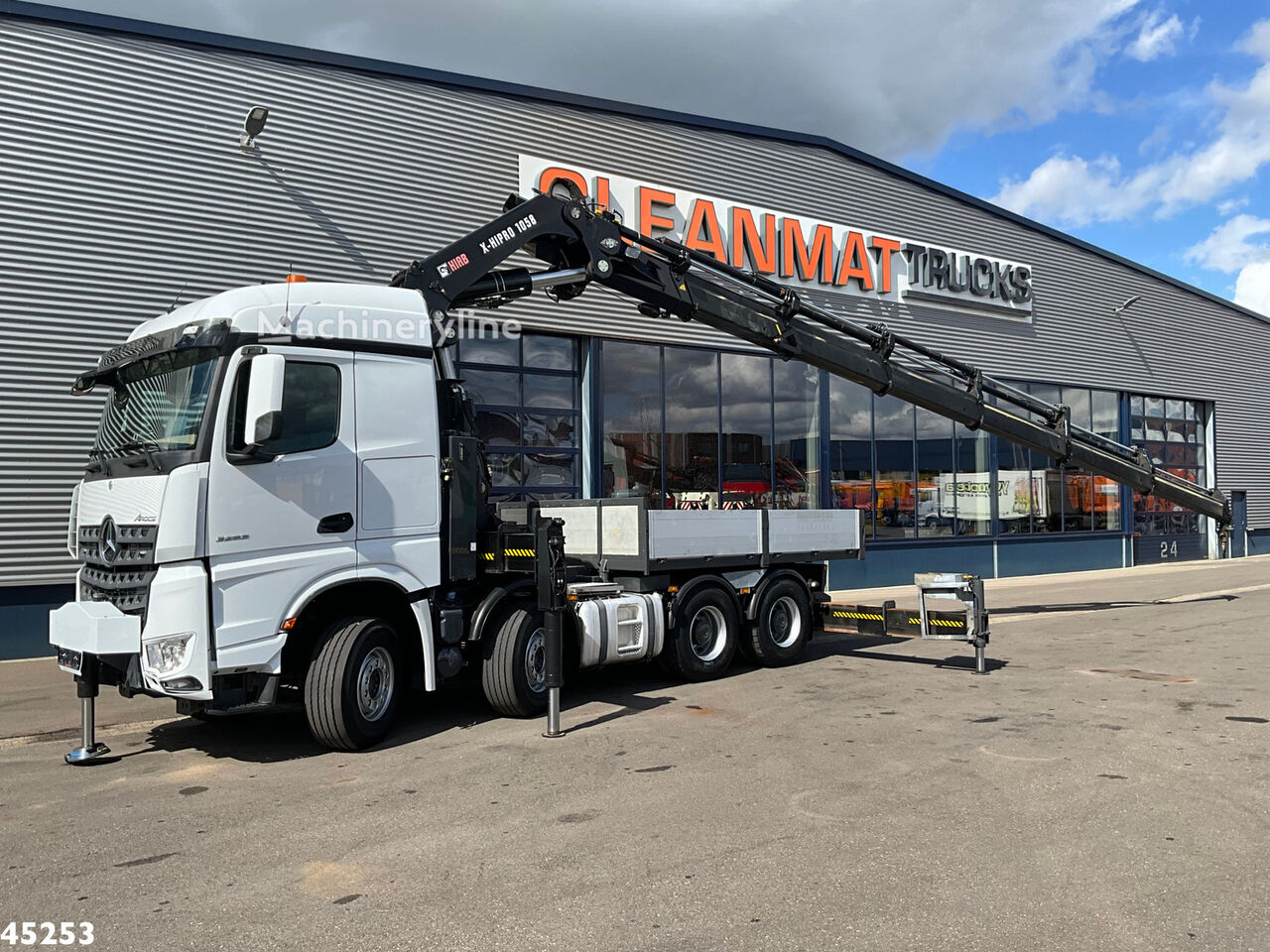 Mercedes-Benz Arocs 3253 8x4 Hiab 105 Tonmeter laadkraan truck crane for sale | Machineryline US Mercedes-Benz Arocs 3253 8x4 Hiab 105 Tonmeter laadkraan truck crane - Machineryline