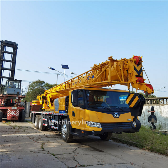 Cần cẩu di động XCMG QY25K để bán | Machineryline VN Cần cẩu di động XCMG QY25K - Machineryline
