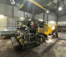 finisseur sur pneus BOMAG BF 300 P-2