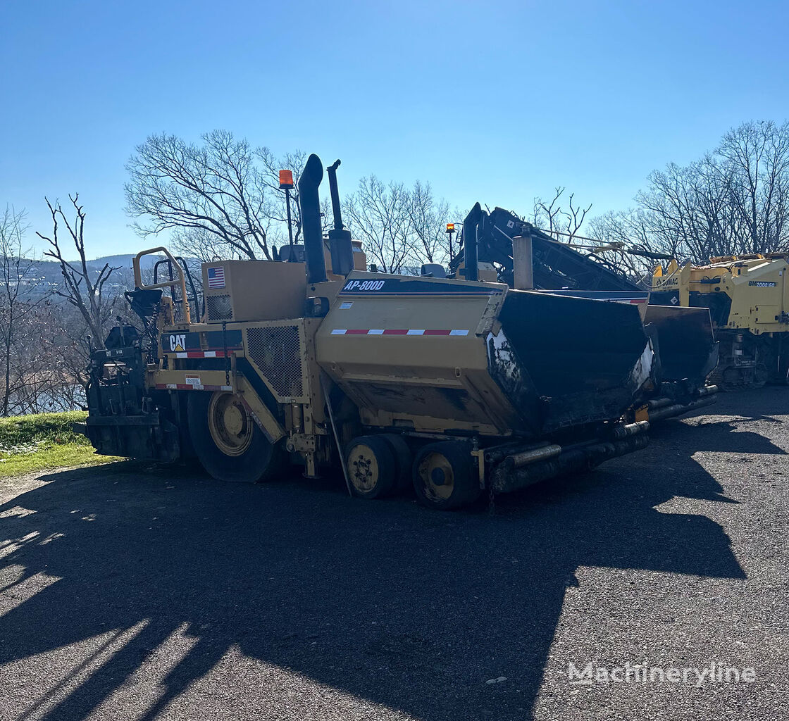 асфальтоукладчик колесный Caterpillar AP-800D