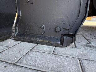 Купить асфальтоукладчик колесный Dynapac F 121 6W - Изображение 38 | Machineryline TJ Асфальтоукладчик колесный Dynapac F 121 6W | Изображение 38 - Machineryline