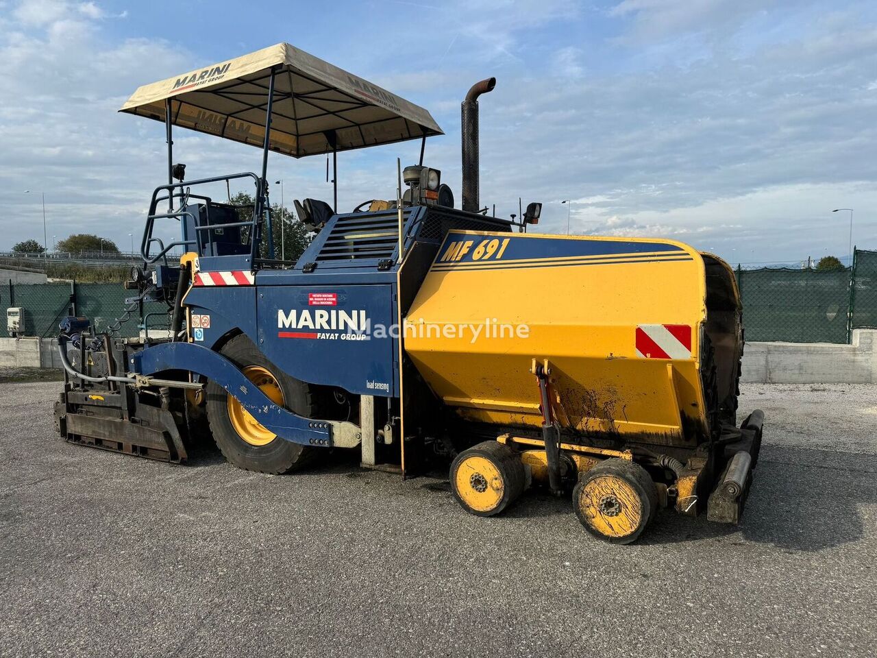 finisseur sur pneus Marini MF691