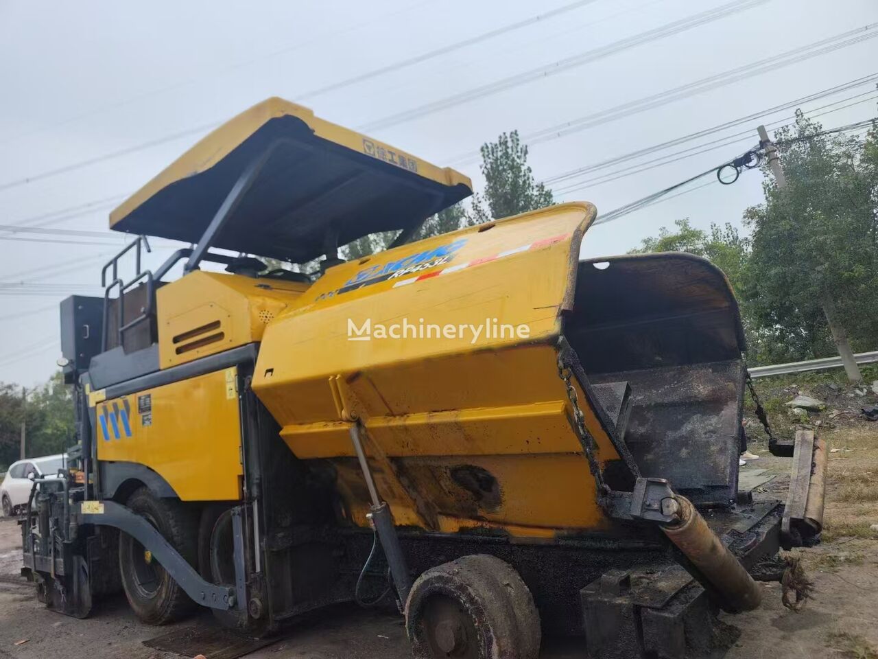 асфальтоукладчик колесный XCMG RP453L