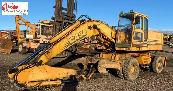 excavator pe roţi Case 1088 P în bucăți