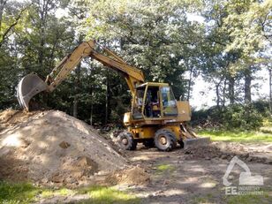 Case 688 B wheel excavator