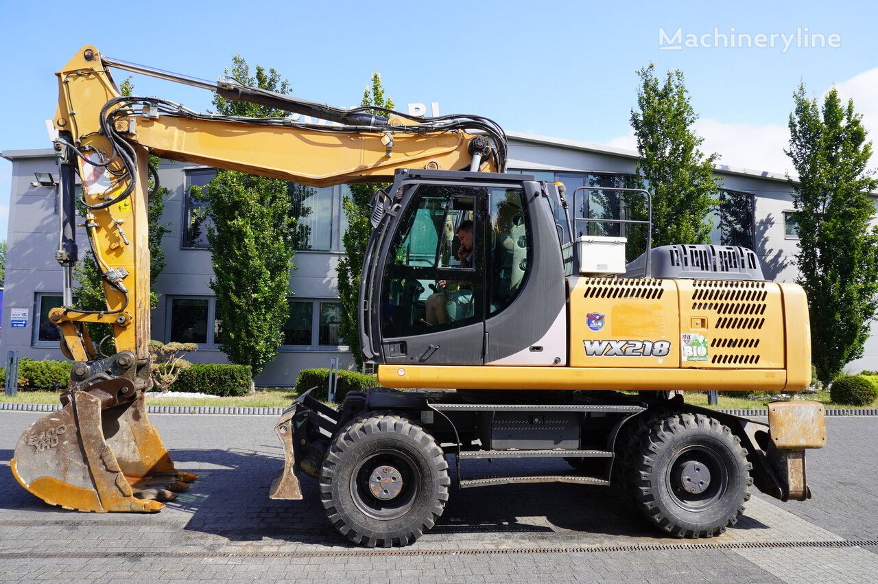 Case WX218 / 23t wheeled excavator / arm broken 3 times bager točkaš