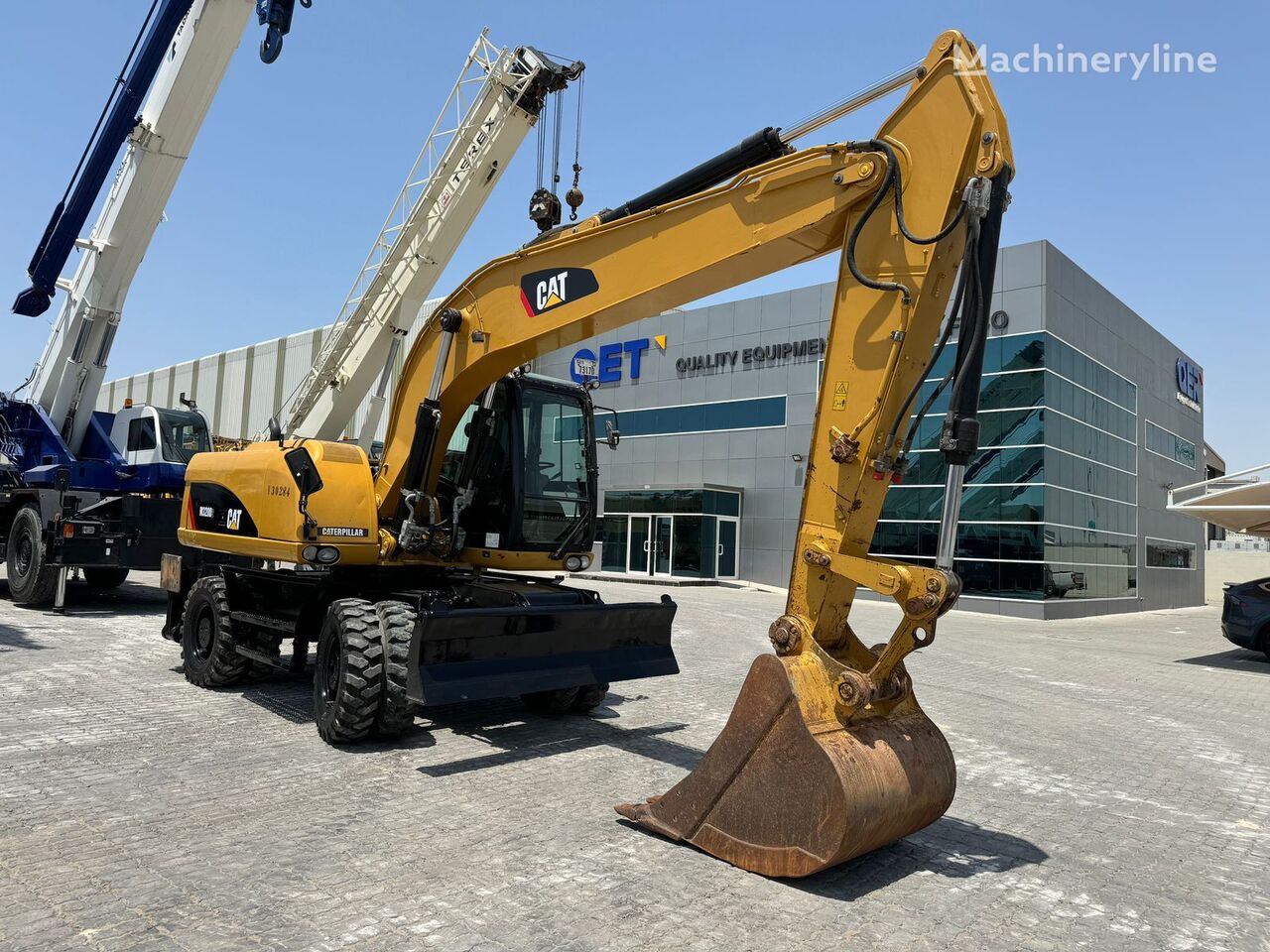 Caterpillar M320D2 wheel excavator