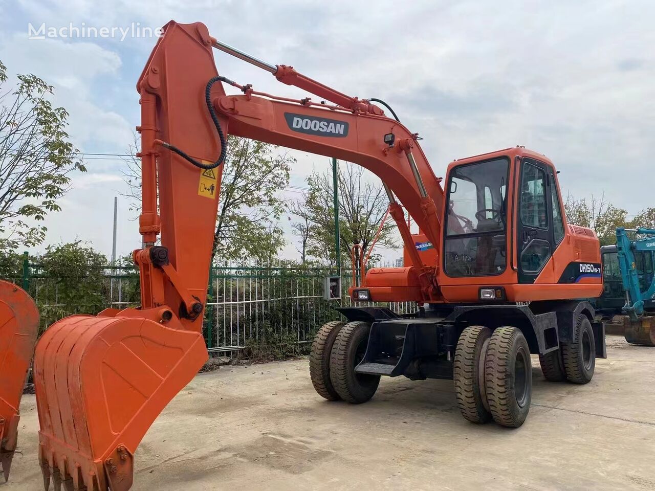 Doosan DH150W-7 wheel excavator - Machineryline