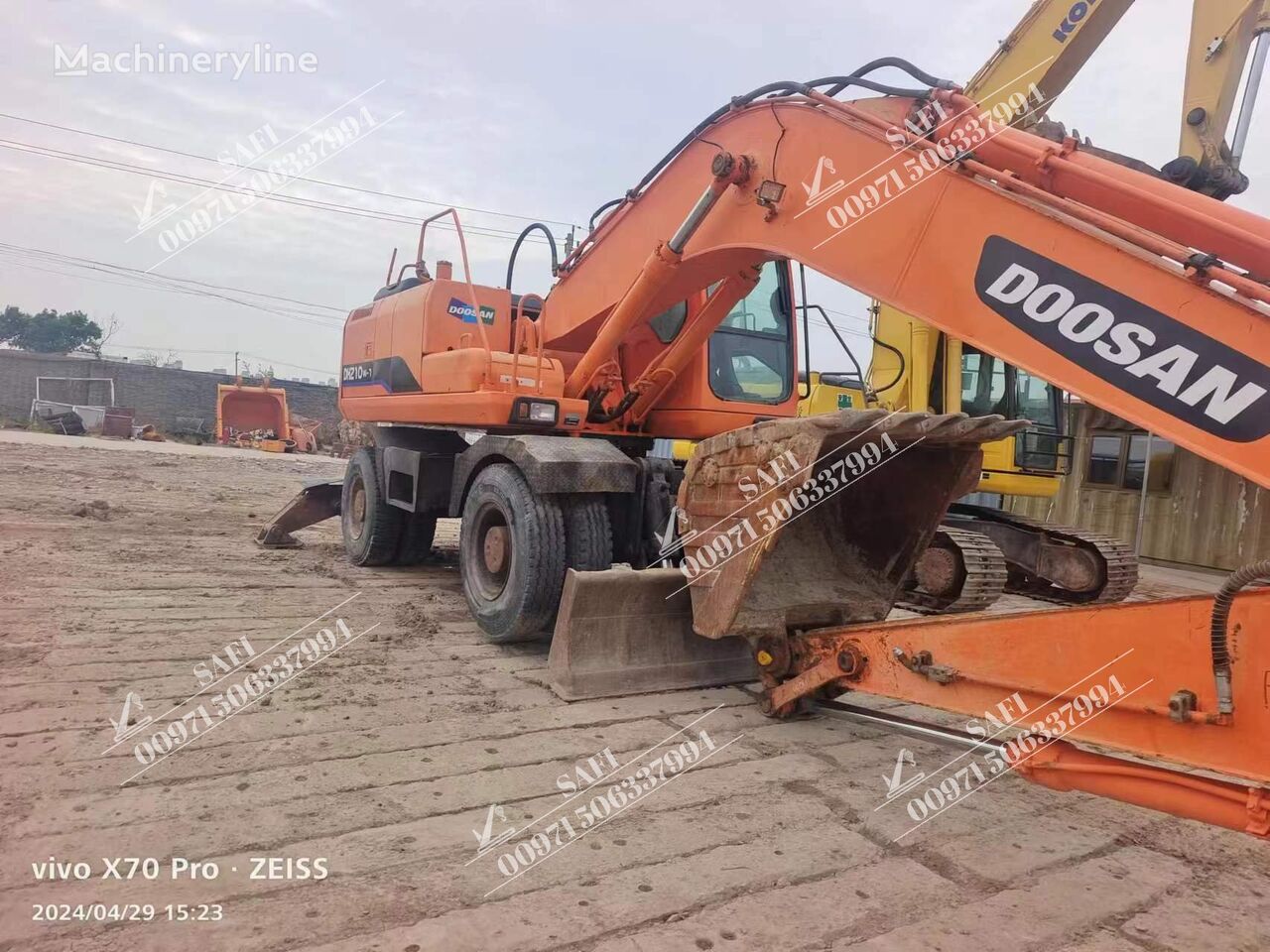 колесный экскаватор Doosan DH210-7