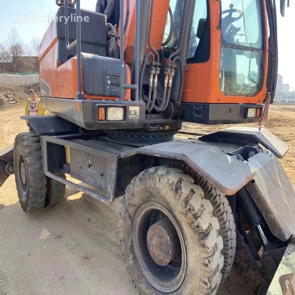 Doosan DH210W-9C excavadora de ruedas