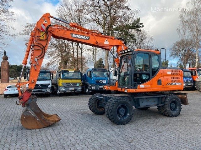 حفارة ذات العجلات Doosan DX 160 W-3