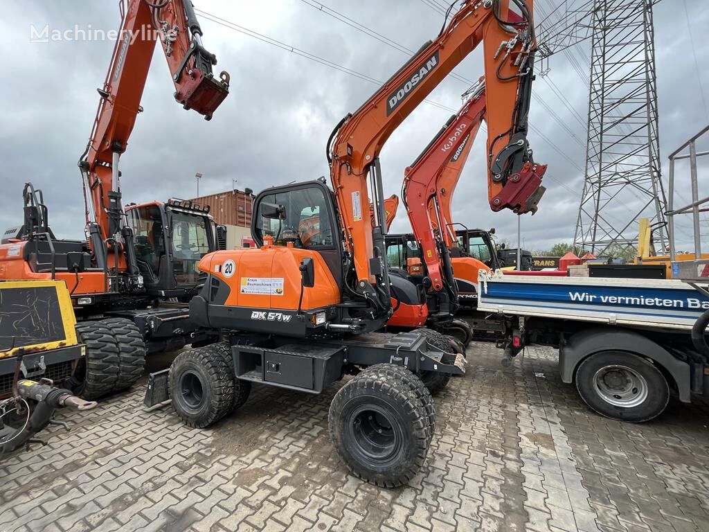 Doosan DX 57 W-7 excavadora de ruedas