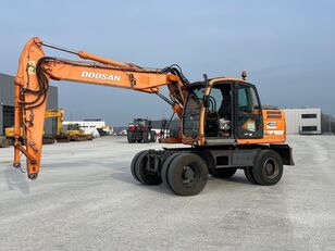 Doosan DX140W py&ouml;r&auml;alustainen kaivinkone