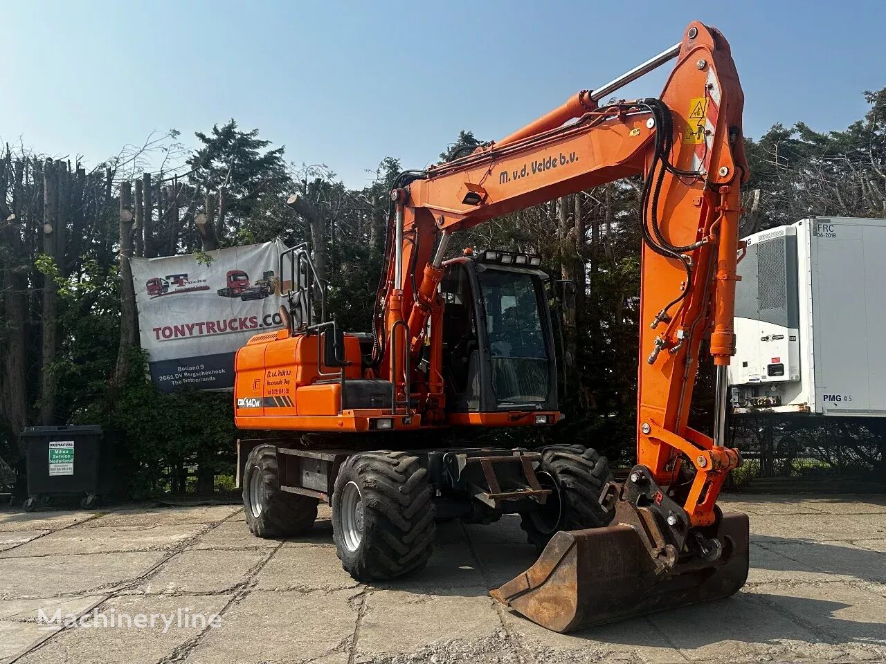 excavator pe roţi Doosan DX140W-3 Wheelded excavator Hammerline Quick coupler