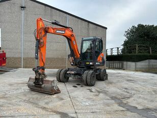 kolesov&eacute; r&yacute;padlo Doosan DX57