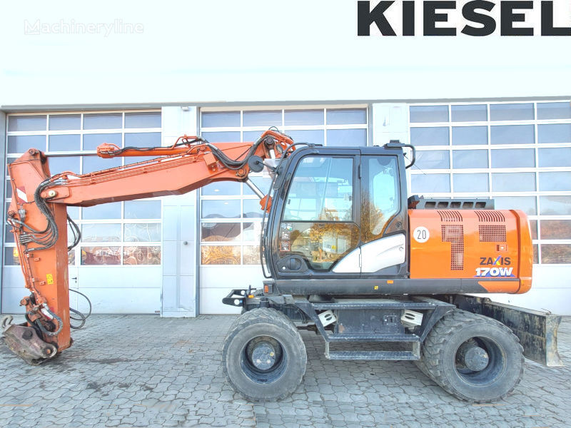 pelle sur pneus Hitachi ZX170W-6