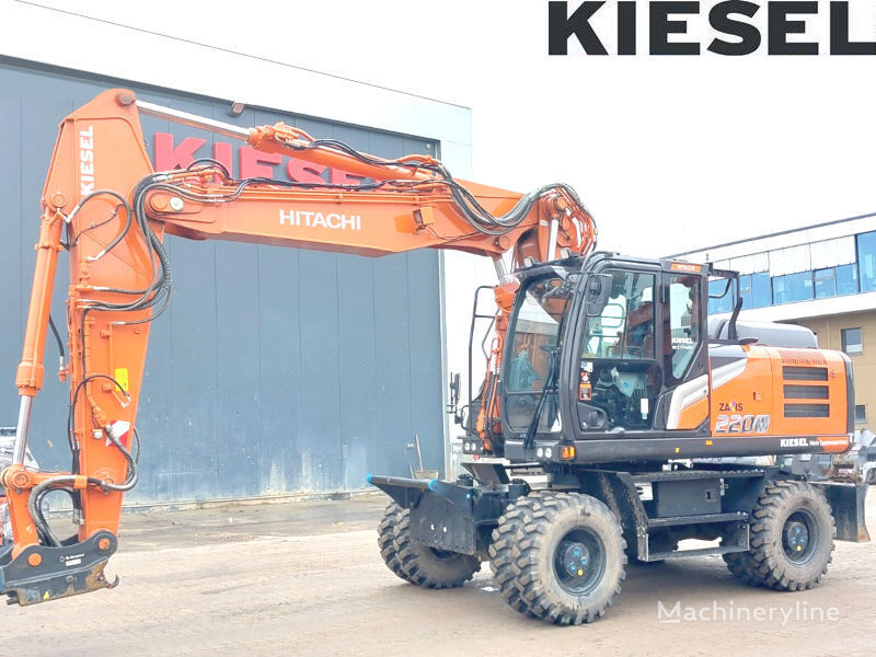 pelle sur pneus Hitachi ZX220W-7