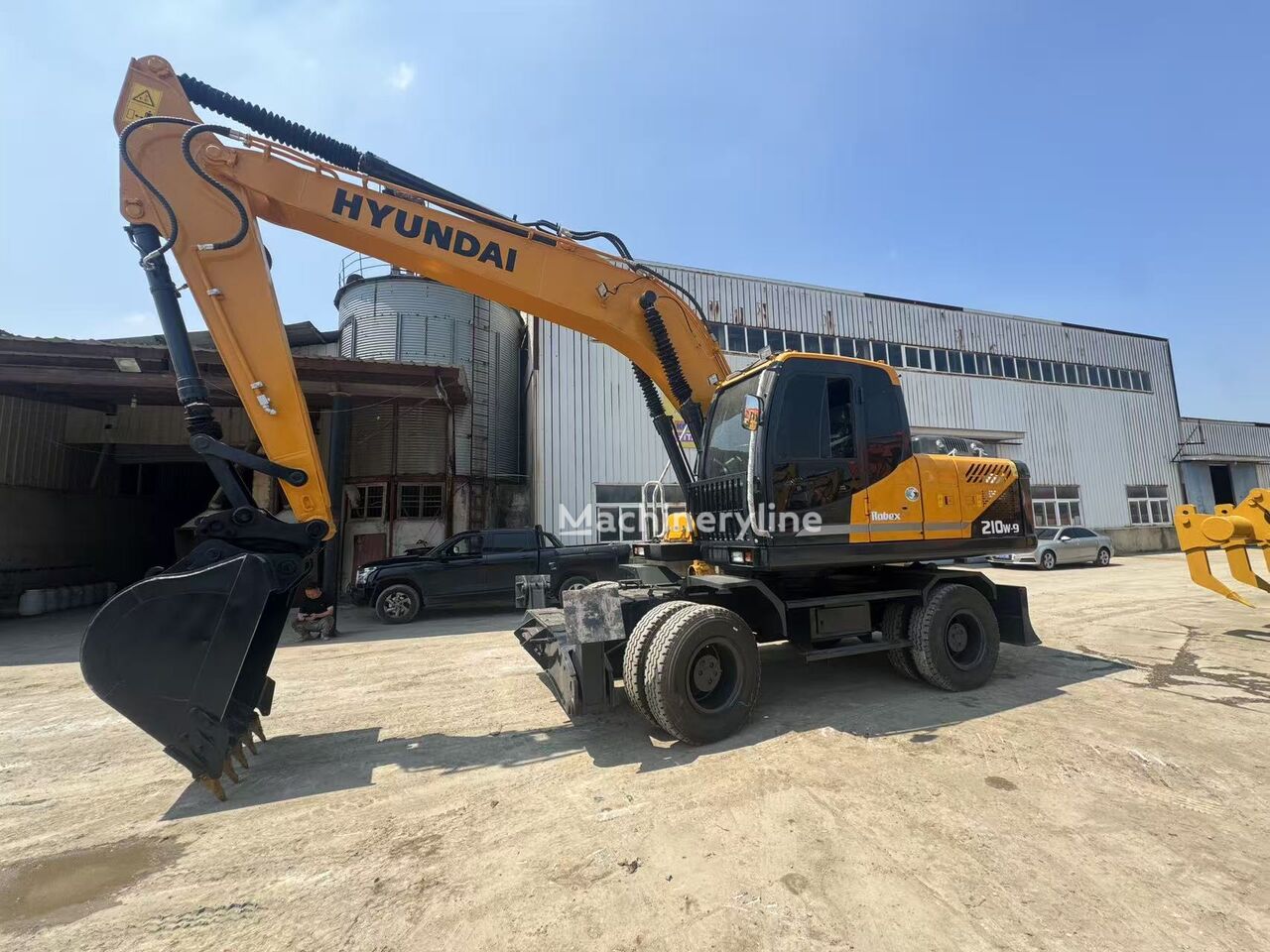 حفارة ذات العجلات Hyundai HW210-9 - Machineryline