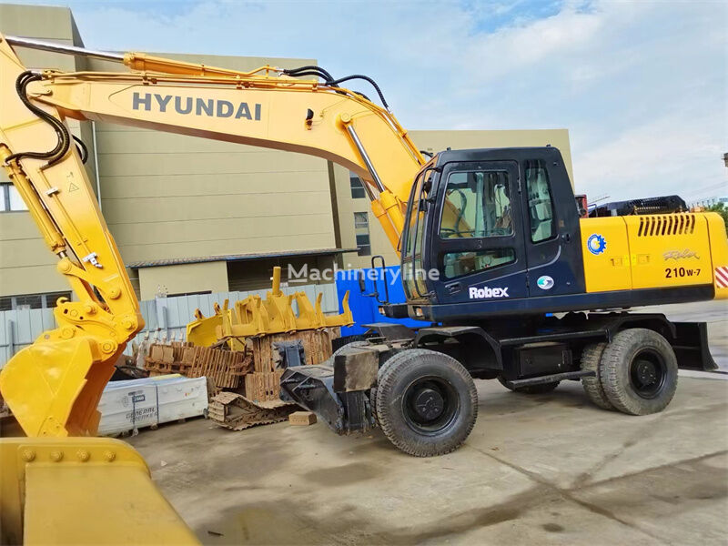 Hyundai R210W wheel excavator