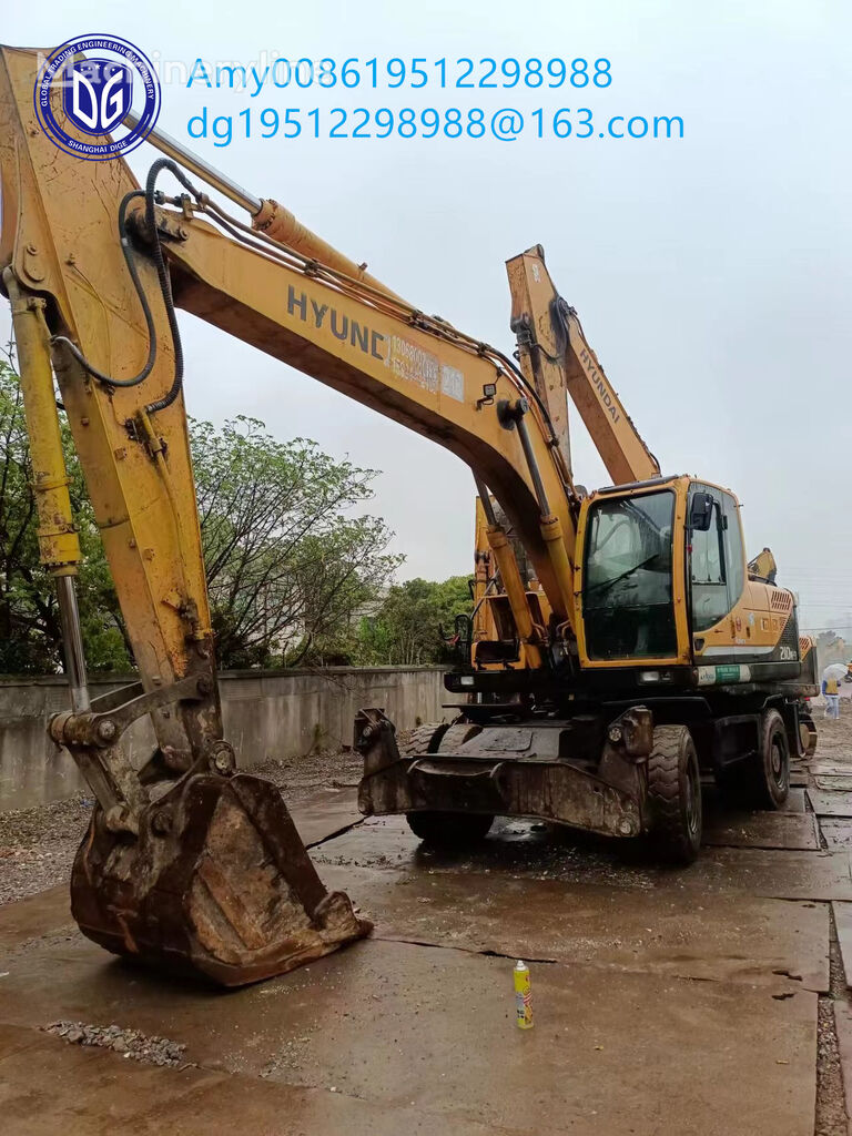 Hyundai R210W-9 wheel excavator