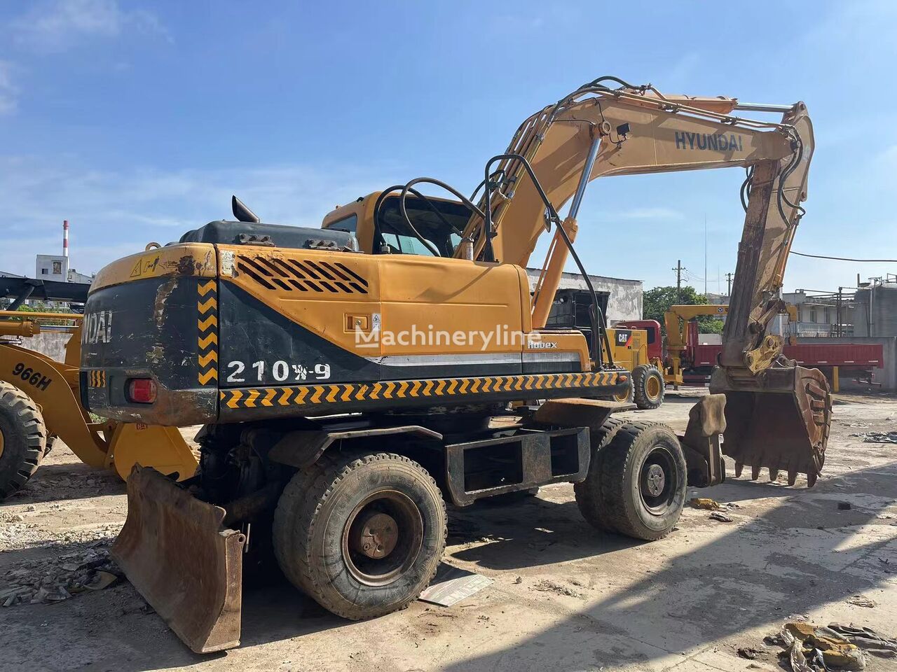 حفارة ذات العجلات Hyundai R210W-9