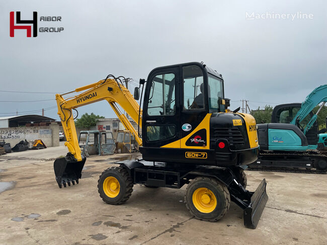 колесный экскаватор Hyundai R60W