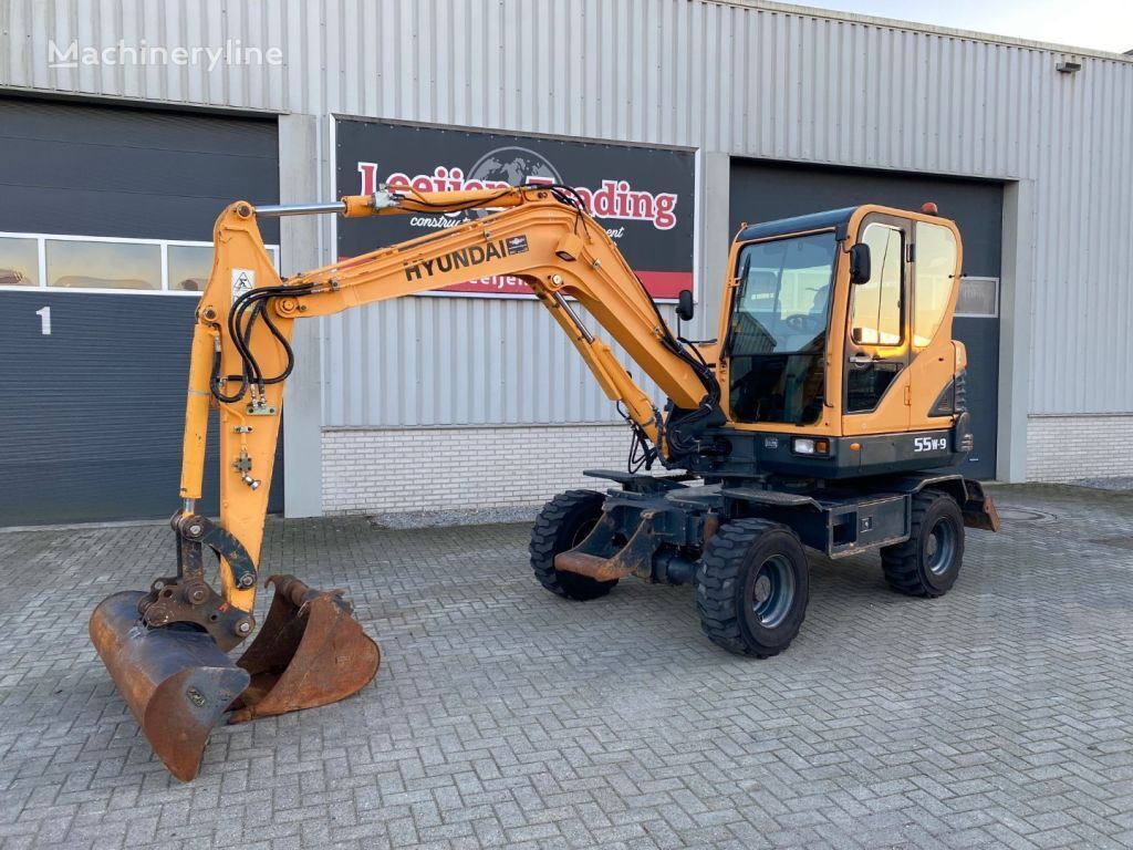 Hyundai Robex 55W-9 , 5.5 T. mobile excavator 2013 year! wheel excavator