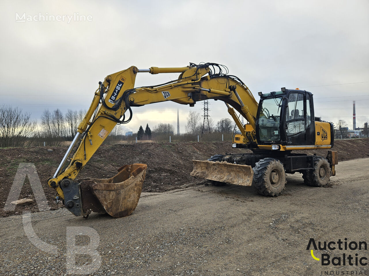 حفارة ذات العجلات JCB JS 175 W