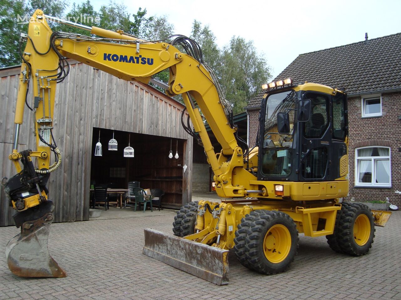 Komatsu PW 98 MR-8 *Low Hours*Perfect condition* wheel excavator