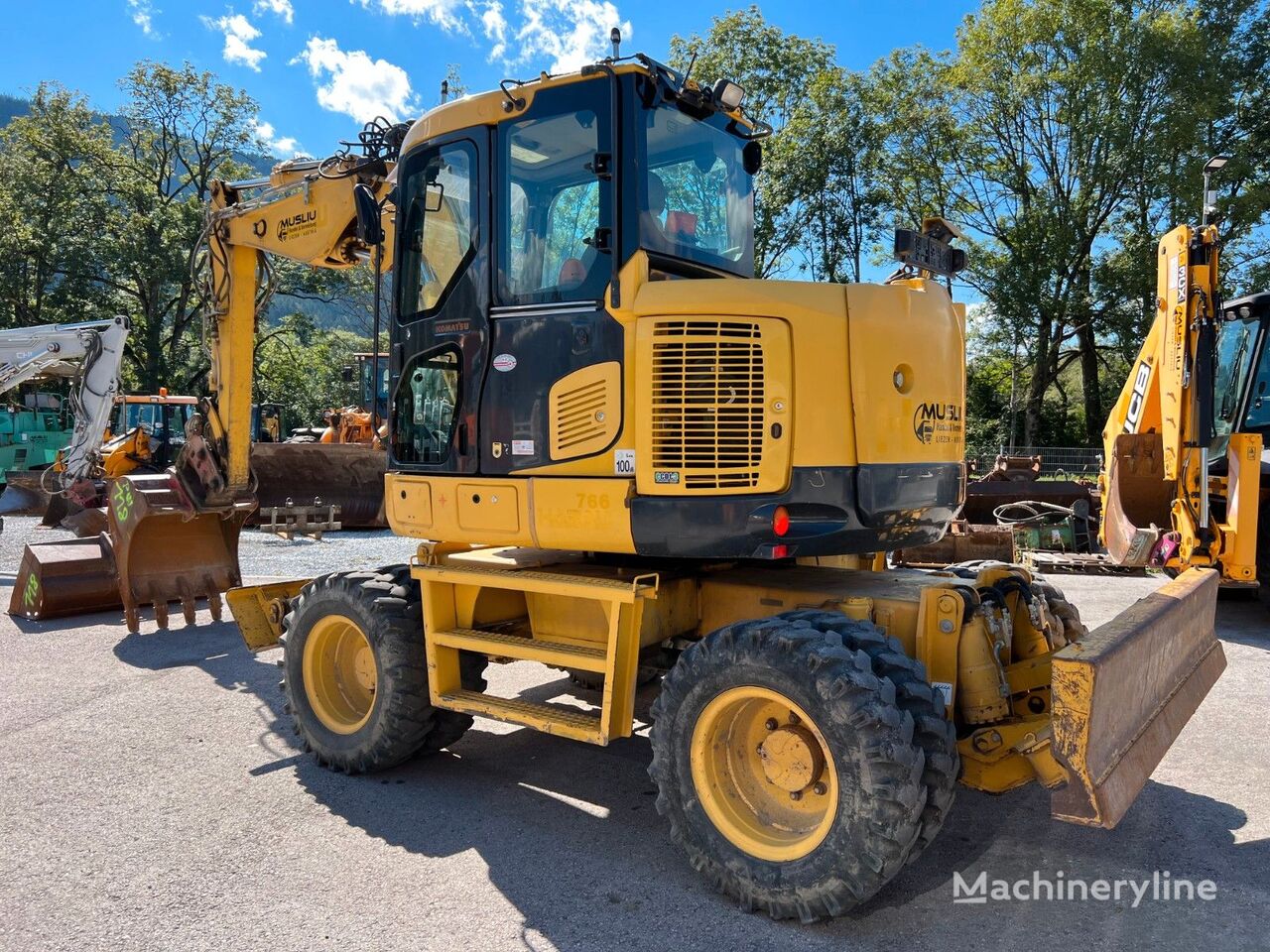 багер на тркала Komatsu PW118MR-8