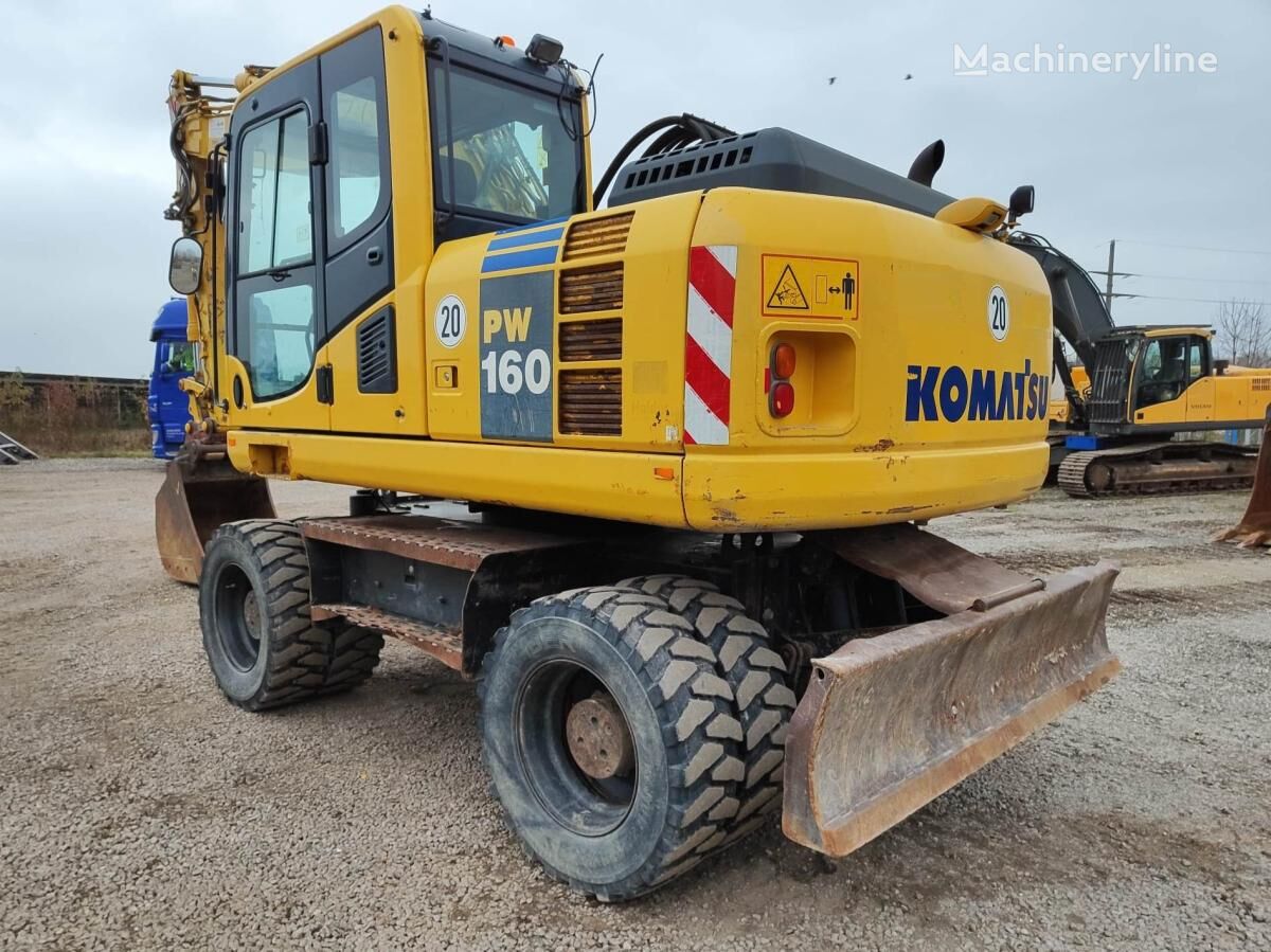 колесный экскаватор Komatsu PW160-8