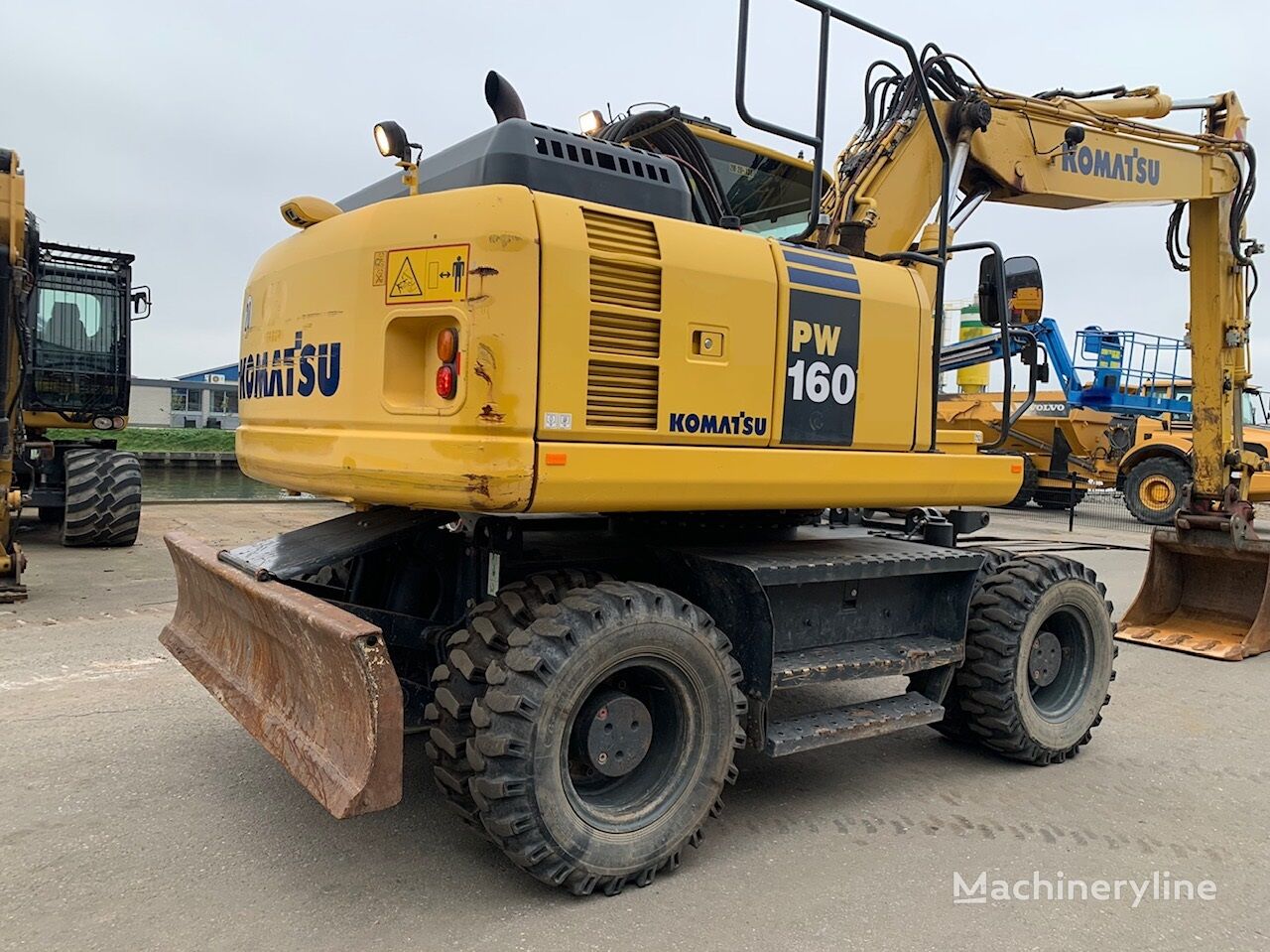 koparka kołowa Komatsu PW160-8