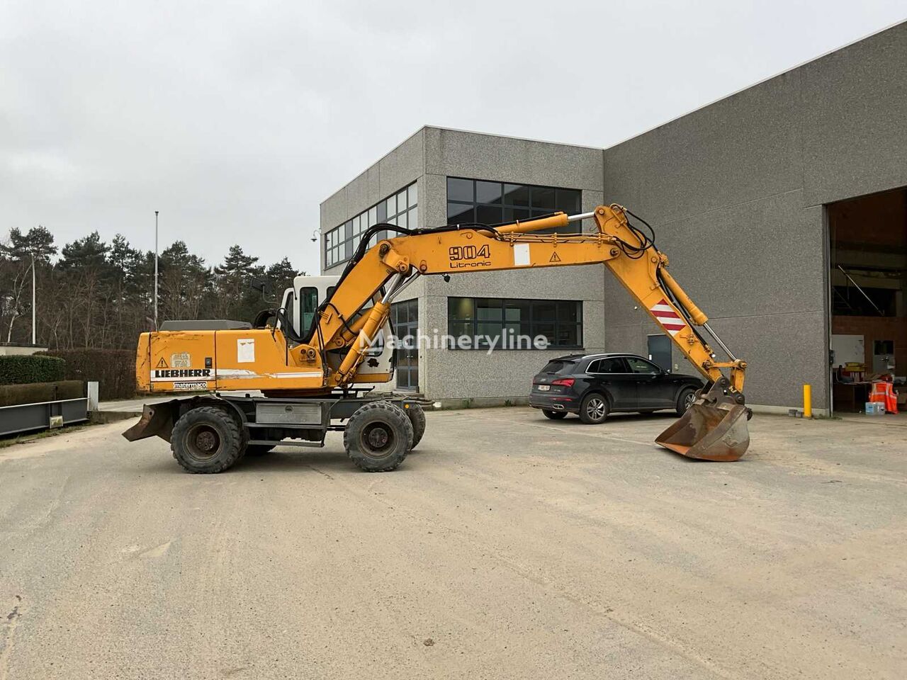 Liebherr 904 Litronic excavadora de ruedas