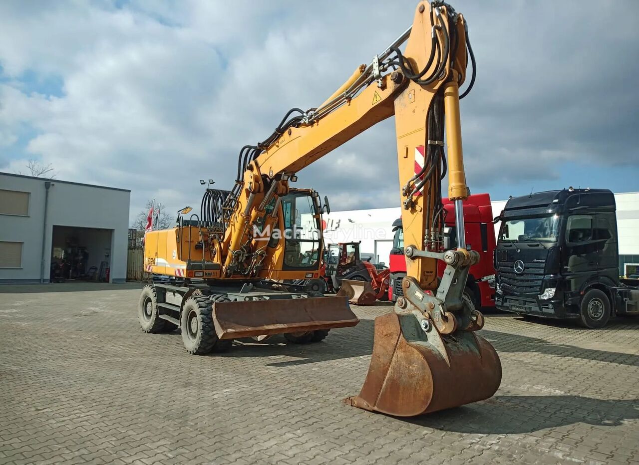 Liebherr A 924 C Litronic wheel excavator